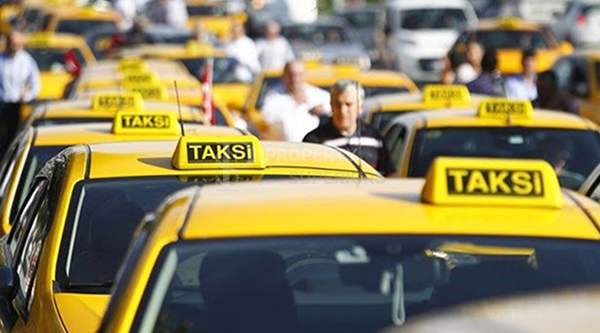 Pros and Cons of Using a Taxi in Istanbul
